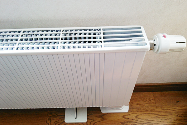 温水式輻射熱パネル暖房機2